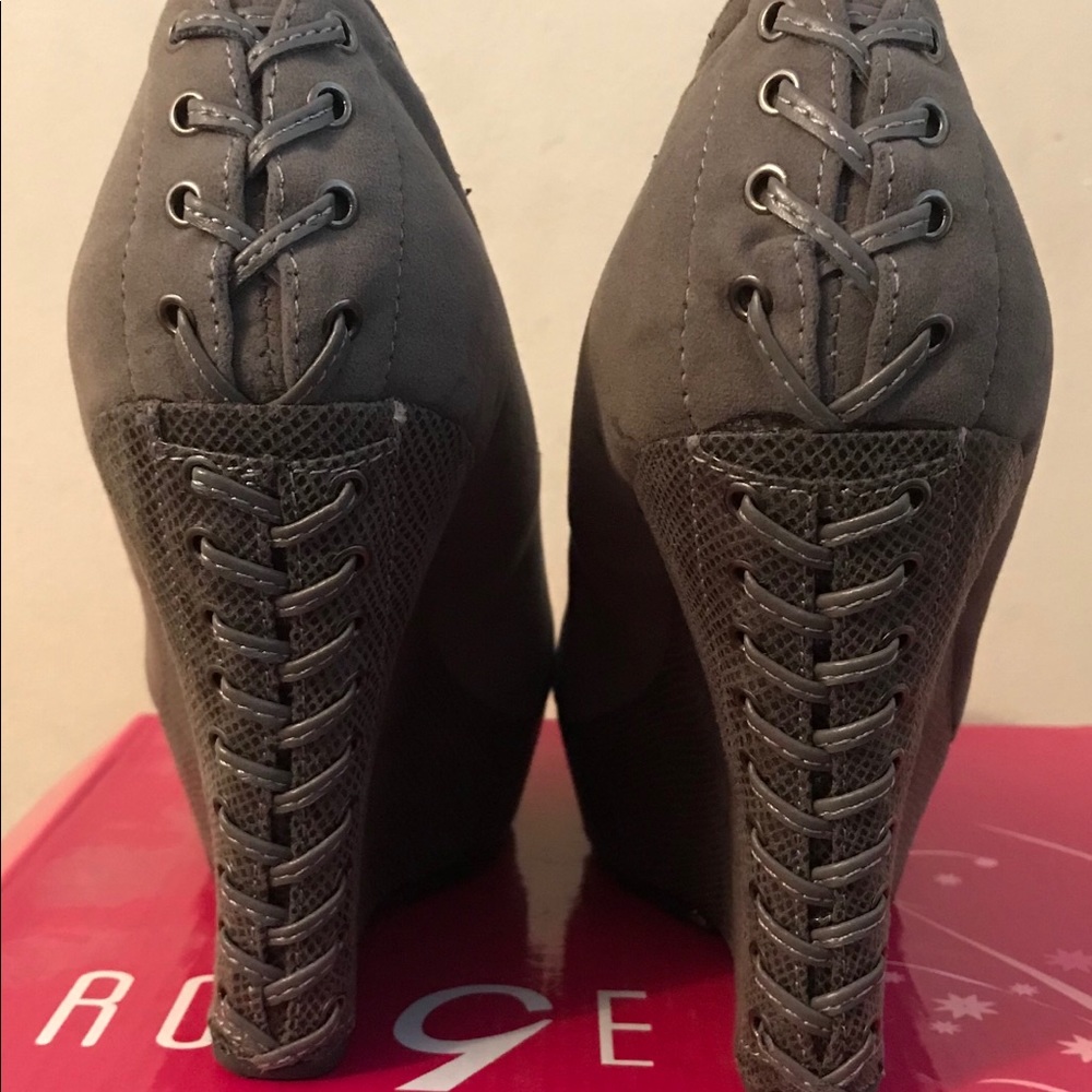 Wedges - Picture 5 of 5